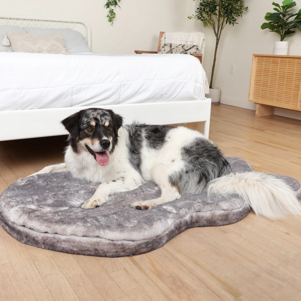 PupRug® Luxe Faux Fur Orthopedic Dog Bed - Ultra Soft Chinchilla image 2