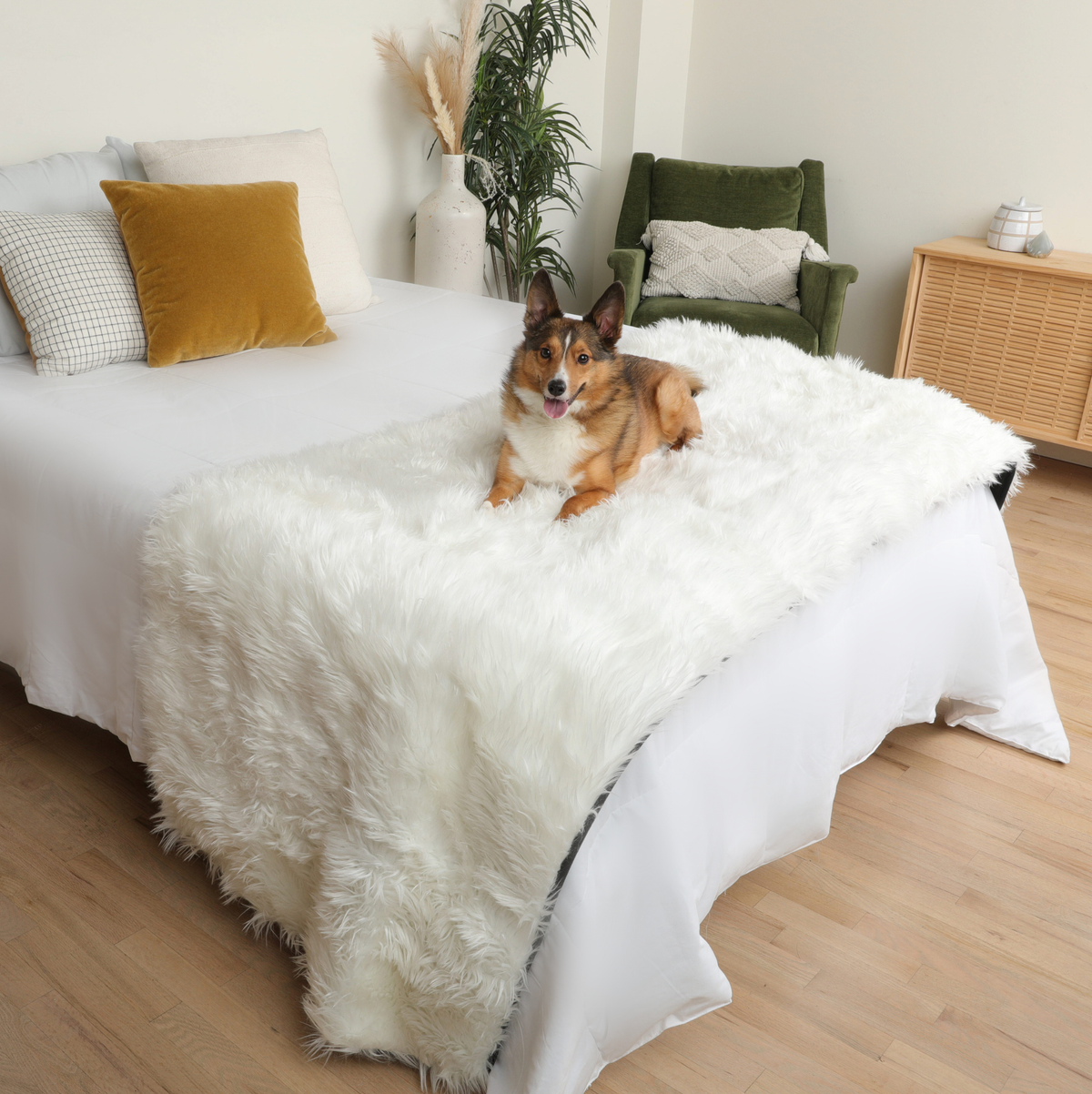 PupProtector™ Waterproof Bed Runner - Polar White product image