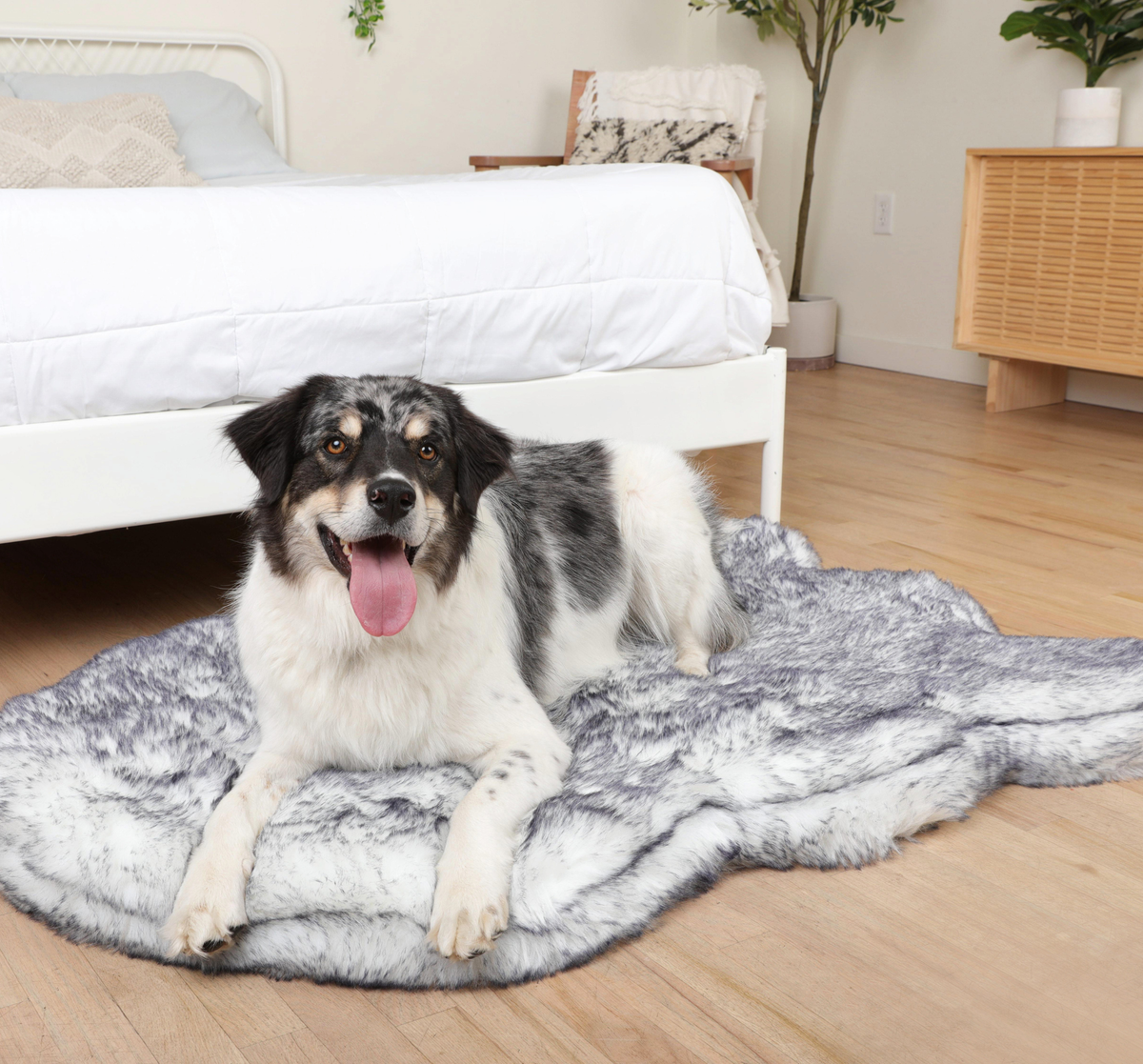 PupRug® Luxe Faux Fur Orthopedic Dog Bed - Ultra Plush Arctic Fox image 3
