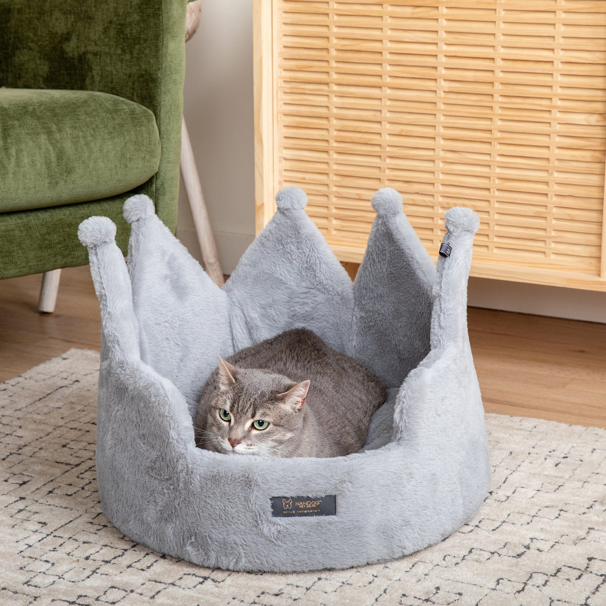Crown Dog & Cat Fun Bed Cloud Prive Collection - Royal Gray image 2