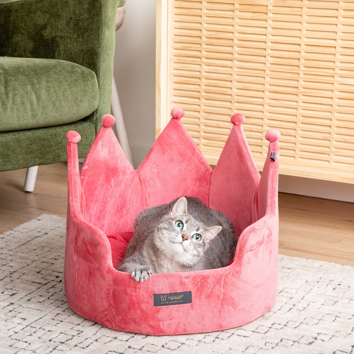 Crown Dog & Cat Fun Bed Prive Collection - Royal Pink image 2